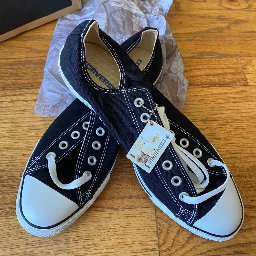 Black Low Top Chuck Taylors, Men's size 10.5 NWT